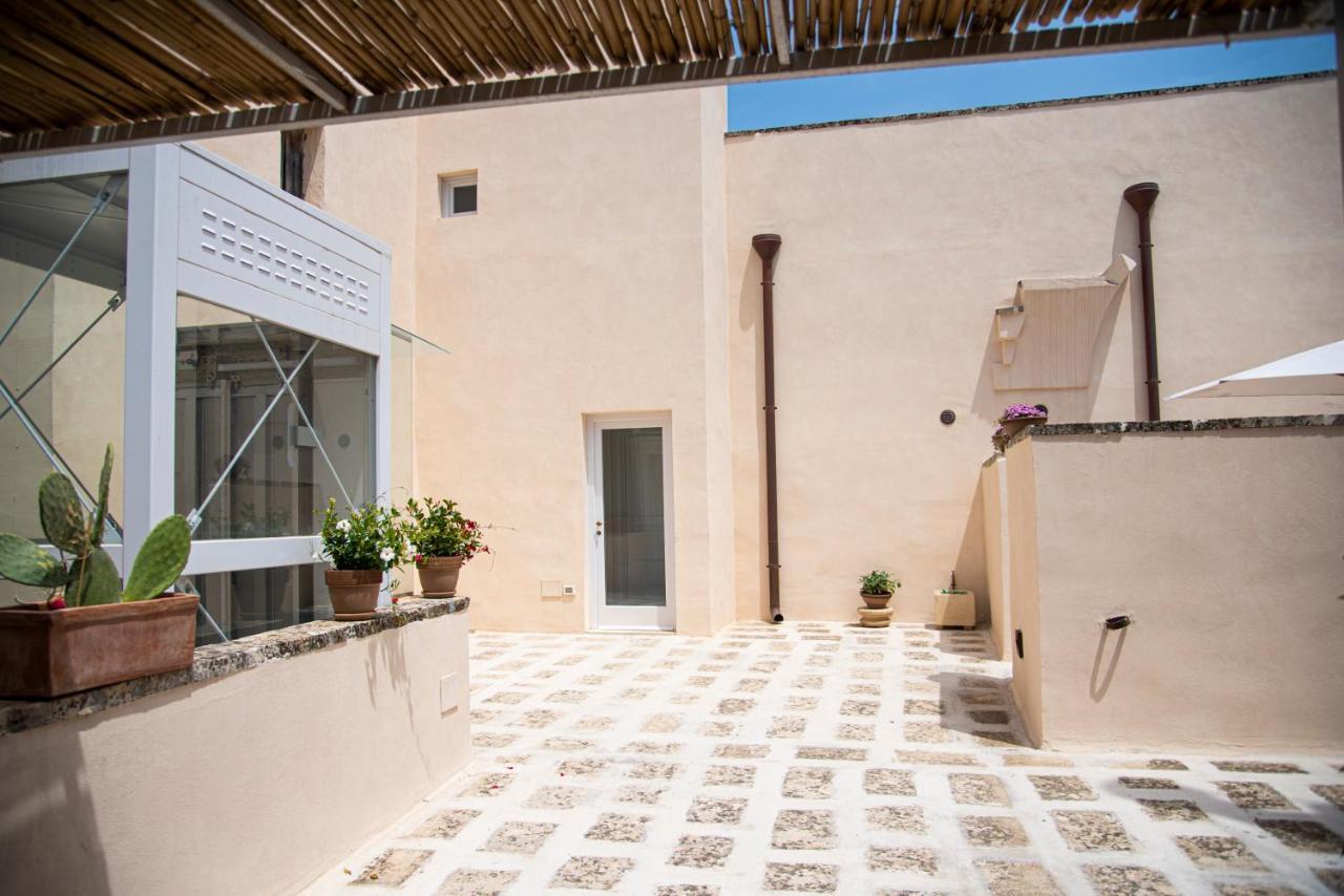 Palazzo Garibaldi - Luxury Suites Galatina Εξωτερικό φωτογραφία